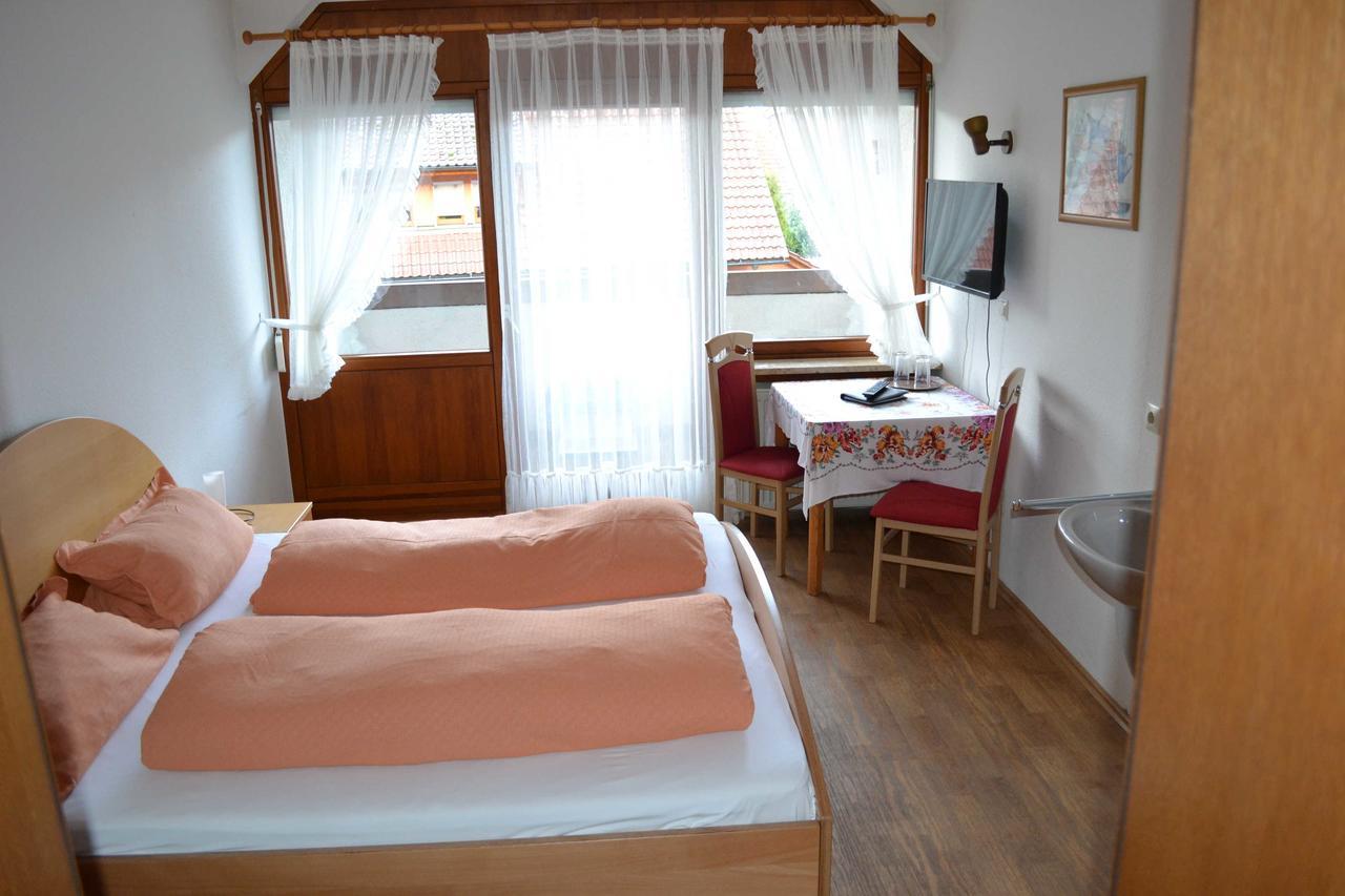 Gaestehaus Tagescafe Eckenfels Ohlsbach Kültér fotó